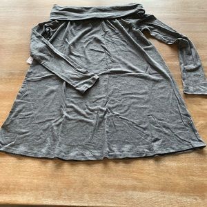 Velvet by Graham & Spencer loose too long sleeve